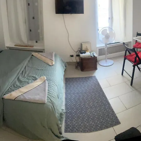 Appartement- Avec Terrasse *